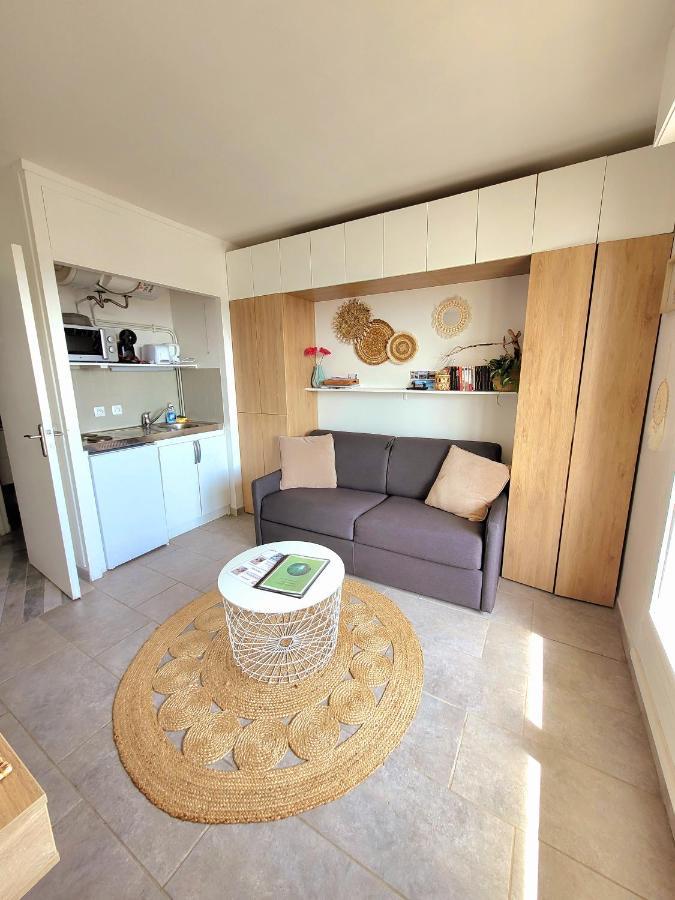 M2M Studio Magnifique Vue Mer - Avec Balcon - Les Pieds Dans L Eau! Блонвил-сюр-Мер Екстериор снимка